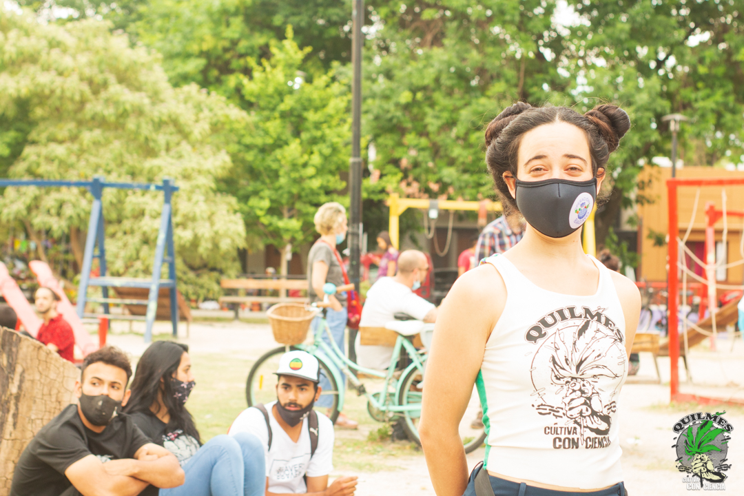 🌱💜#QuilmesSePlanta histórico! Primera jornada cannábica pública en las calles de la ciudad, creada por las agrupaciones quilmeñas que empujamos juntas por este cambio de paradigma. Salud! 

#NoMásPresxsPorPlantar #QuilmesCultivaConciencia #Cannabisregulado