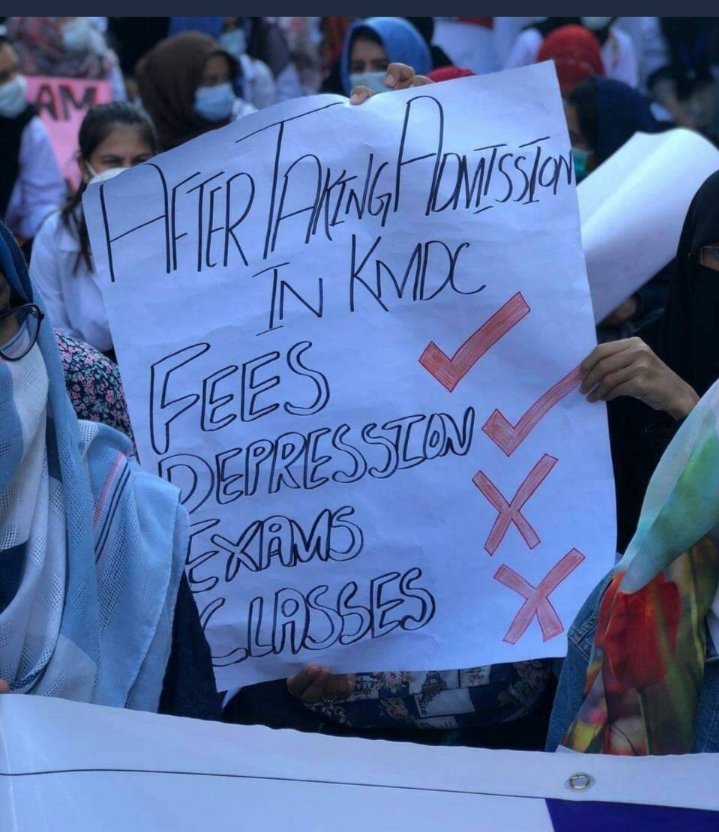 emma_hemsworth's tweet photo. Didn't know any stress could even come close to the #MCAT stress but guess I was wrong!
#protestforkmdc
#StopDelayingOurExams
@SaeedGhani1
@arynewsud
@SAMAATV
@MJibranNasir
@AzraPechuho
@geonews_urdu
@Dawn_News
@gnnhdofficial
@DunyaNews @SAMAATV https://t.co/CWKkTrlTC2