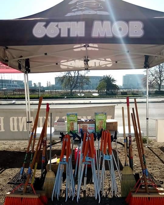 ForeverOakland's tweet photo. #ForeverOakland - :) -
Gorgeous Day in the " Town "
•We are fully Joy on Mob Alley.
•Godfather Gourmet is Underway as we feed Unhoused citizens and prepare for volunteers.
#TeamMakeOaklandBetter
#GlobalReset
#MobAlley
#MakeOaklandWholeAgain https://t.co/4Cg2kGQ2Vz