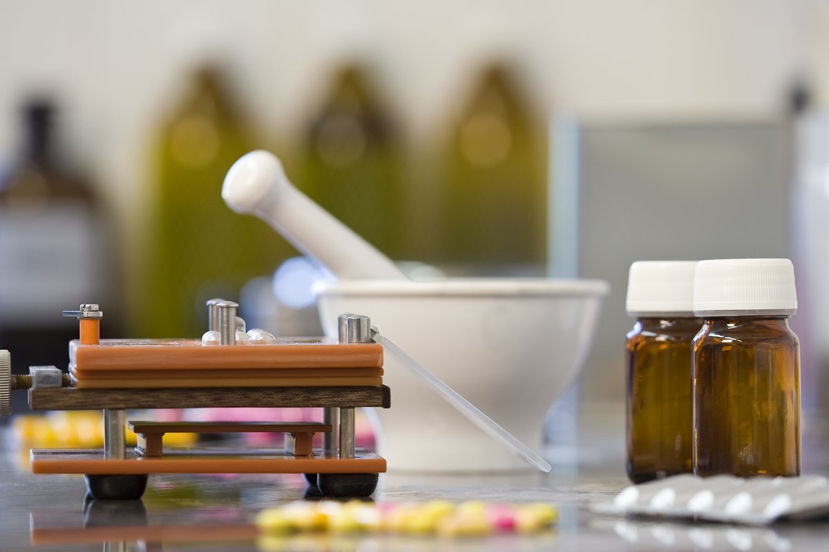 COFAorgar's tweet photo. Mirá HOY en el #CFAVirtual2020 las conferencias sobre Servicios Farmacéuticos en Preparaciones Magistrales: los avances en el Códex Nacional y la Formulación en tiempos de pandemia. https://t.co/HiIHvPPsvS