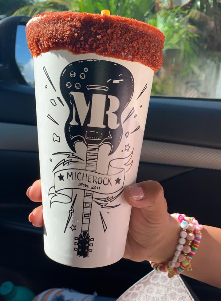 Ya es sabado! Aplica una michelada llena de ROCK y SABOR 😎🤘🏼 #Twittab #MR #MicheRock https://t.co/rHykk3UFnF
