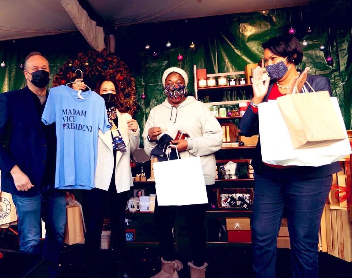 MurielBowser's tweet photo. Thank you, Vice President-Elect @KamalaHarris, for supporting our local businesses on #SmallBusinessSaturday 

You &amp; @DouglasEmhoff are already helping to give #DCHOPE https://t.co/saxD4d2R11