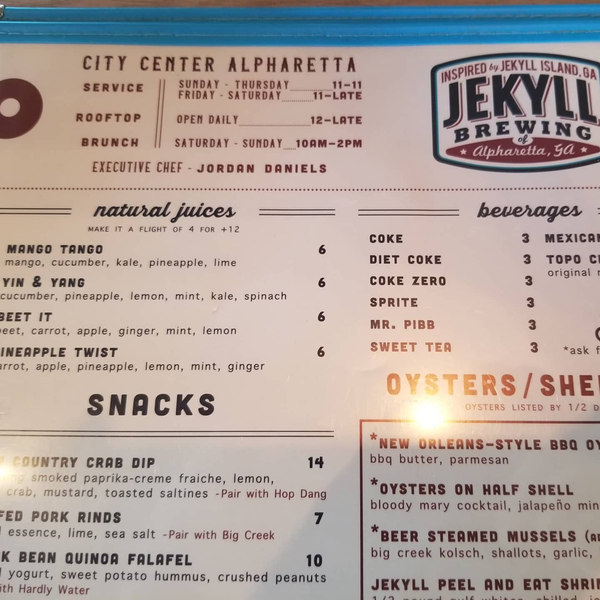 Alucard_x99's tweet photo. At @jekyllbrewing for lunch!!! Yum!!!! #jekyllbrewing #beer #beersnob #food #lunch https://t.co/IKaNyWtvGO