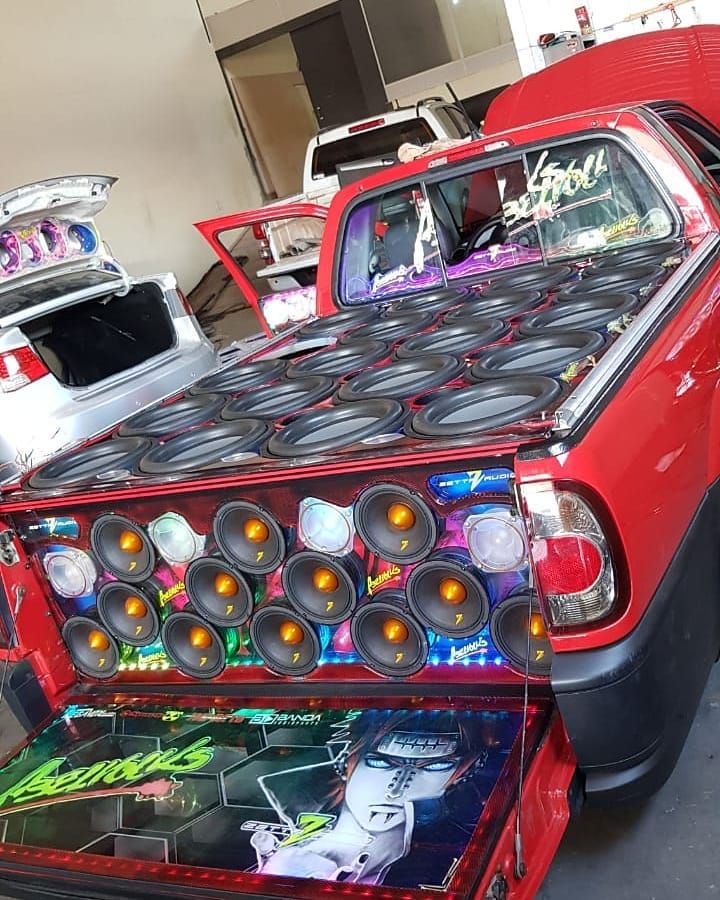 Carro Baixo & Som Alto