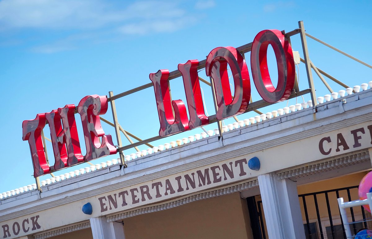 adurandworthing's tweet photo. #Worthing Borough Council is committing to explore all avenues to preserve and enhance the town's Grade II Listed lido, despite significant issues being identified on its supporting structure.

Find out more on the plans in the story below...

➡️ https://t.co/0aXDE67Wti https://t.co/XVXXxs2o6H