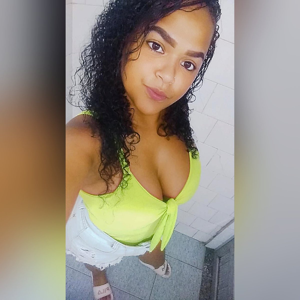 Adrielle_Biel's tweet photo. A vida tá gostosa,é eu tô mais ainda 😚😍 https://t.co/L8Rbn88XR9