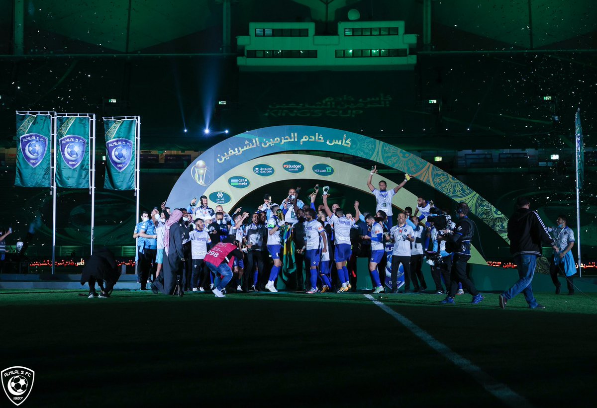Alhilal_FC's tweet photo. 🏆 تاريخ يُكتب بمدادٍ من ذهب  🏆💙

#الهلال
#الهلال_بطل_الكأس_الأغلى https://t.co/nEkbHwwjnk