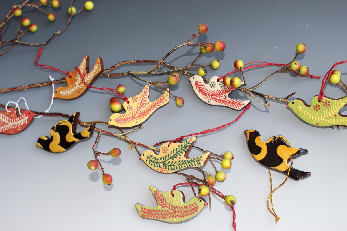 WeemGallery's tweet photo. Meghna Arya ceramics on display in the Weem Gallery from Wednesday next week. Beautiful work by a highly gifted potter. Includes Christmas decorations to lighten up your life. 
#MeghnaArya #WeemGallery https://t.co/JOwZTgqanF
