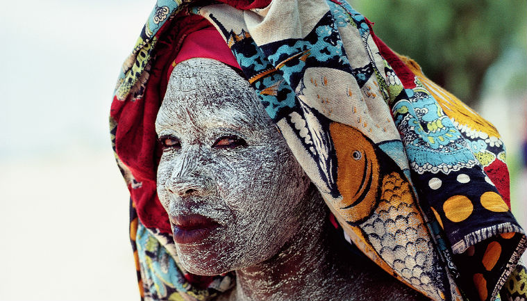 Makua People - Mozambique.The Makua are a Bantu speaking People found primarily in Mozambique & parts of Tanzania, Malawi, South Africa & Madagascar. Due to their proximity to Asian continent, Makua People fell victim to both the Arab Slave trade & the European slave trade.