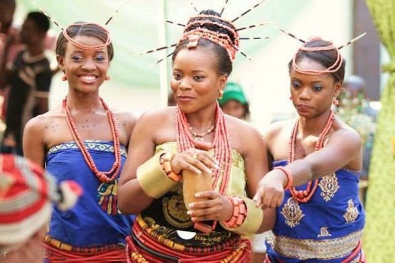 Igbo PeopleIgbo are primarily found in Southeastern Nigeria & parts of Equatorial Guinea. In the 17th century, the merchant elite of the Igbo, Ijaw, Efik, Ekoi, Ibibio & Banyang people of Nigeria & Cameroon banded together & formed a trading monopoly known as the Aro-Chukwu.