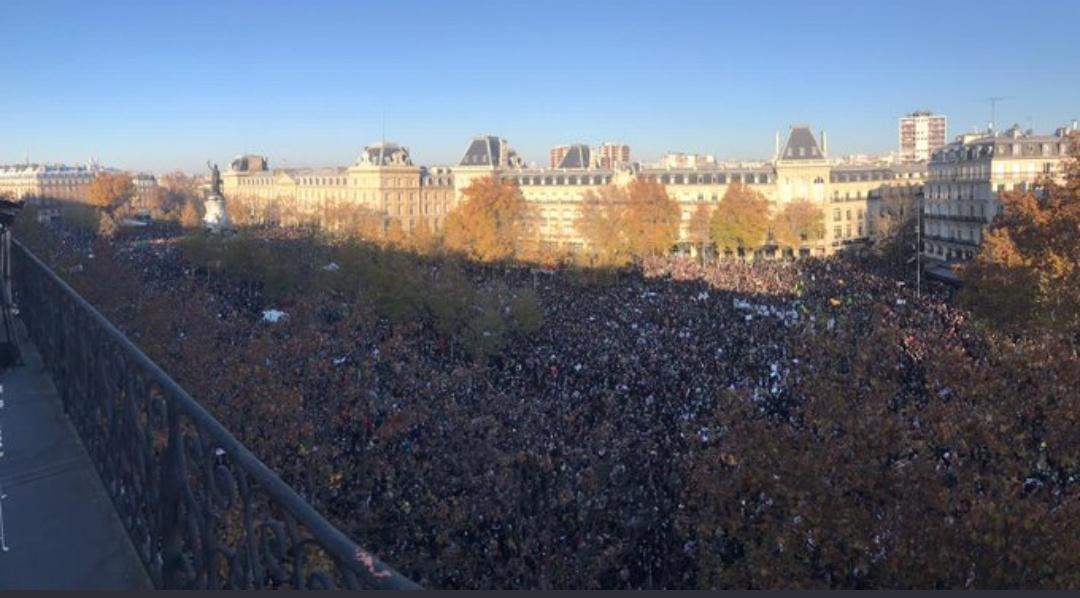 cWilly4's tweet photo. #MarcheDesLibertes
Ici c'était calme.
Reste à voir quelles images seront triées et exposées demain...
J'ai comme une idée.
#Bastille
Le calme avant.... https://t.co/UP0tTNVRsq