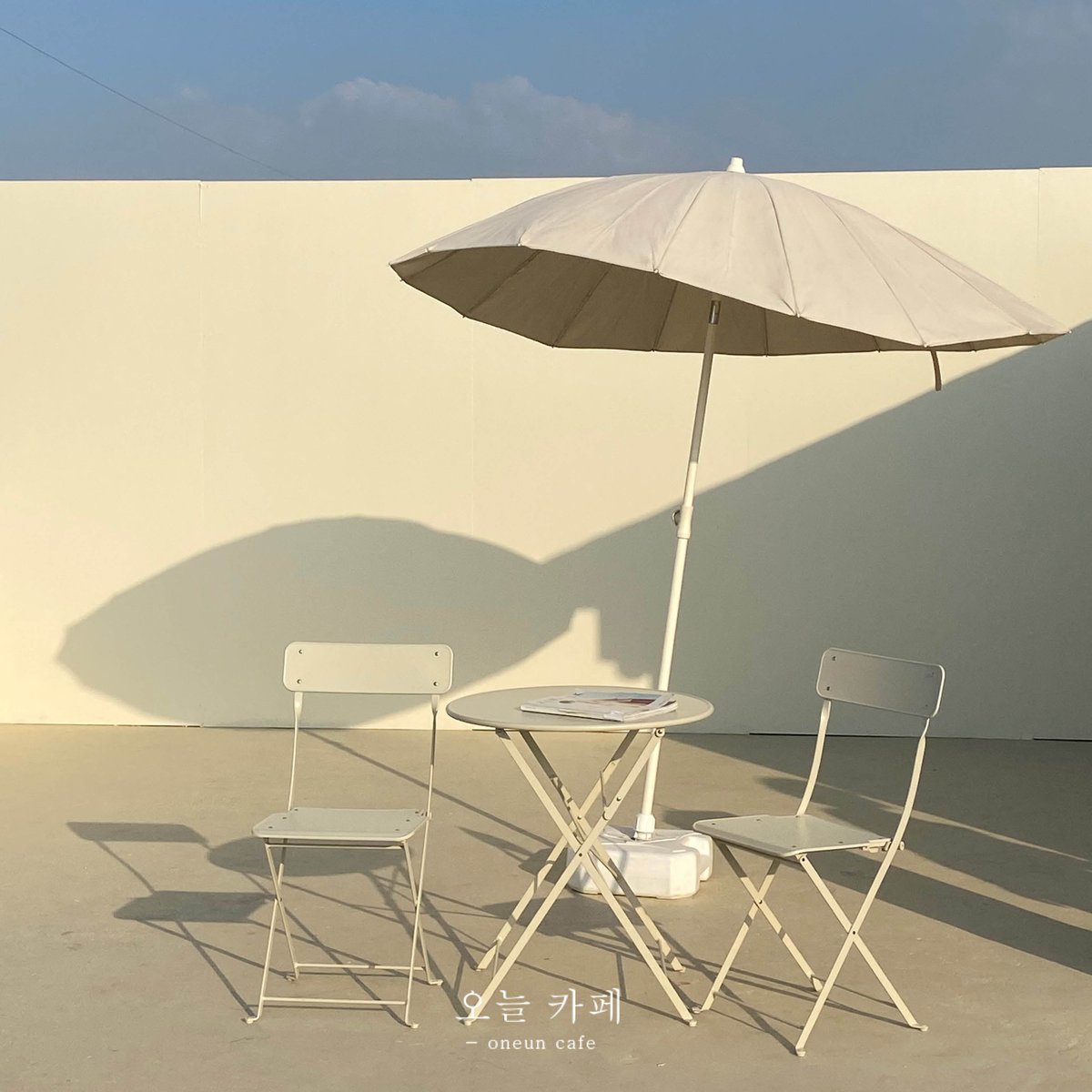 오늘 카페 - oneun cafe tweet media