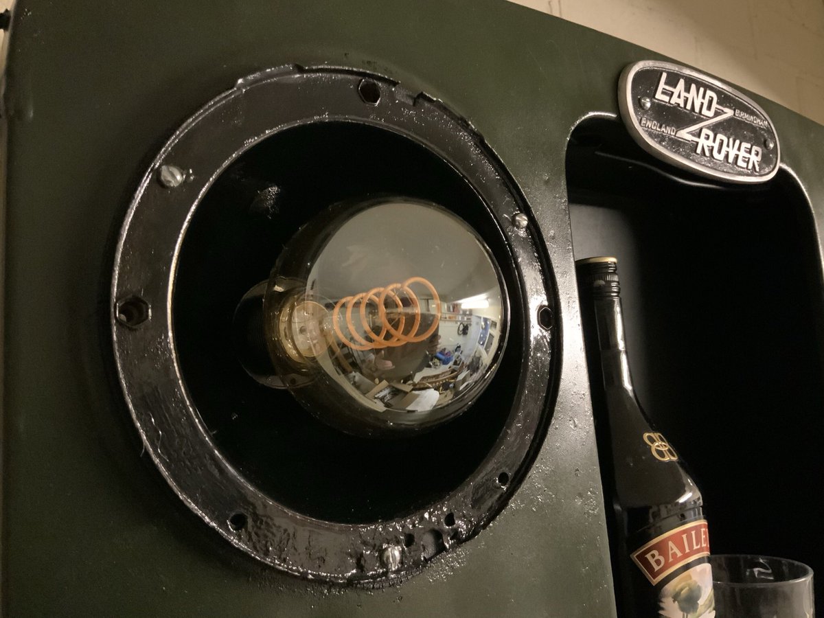 CaveStuff's tweet image. facebook.com/WildEdgeProjec… Project finished and ready to go. #landrover #series1
#wallart #mancave #Lighting #interiordesign