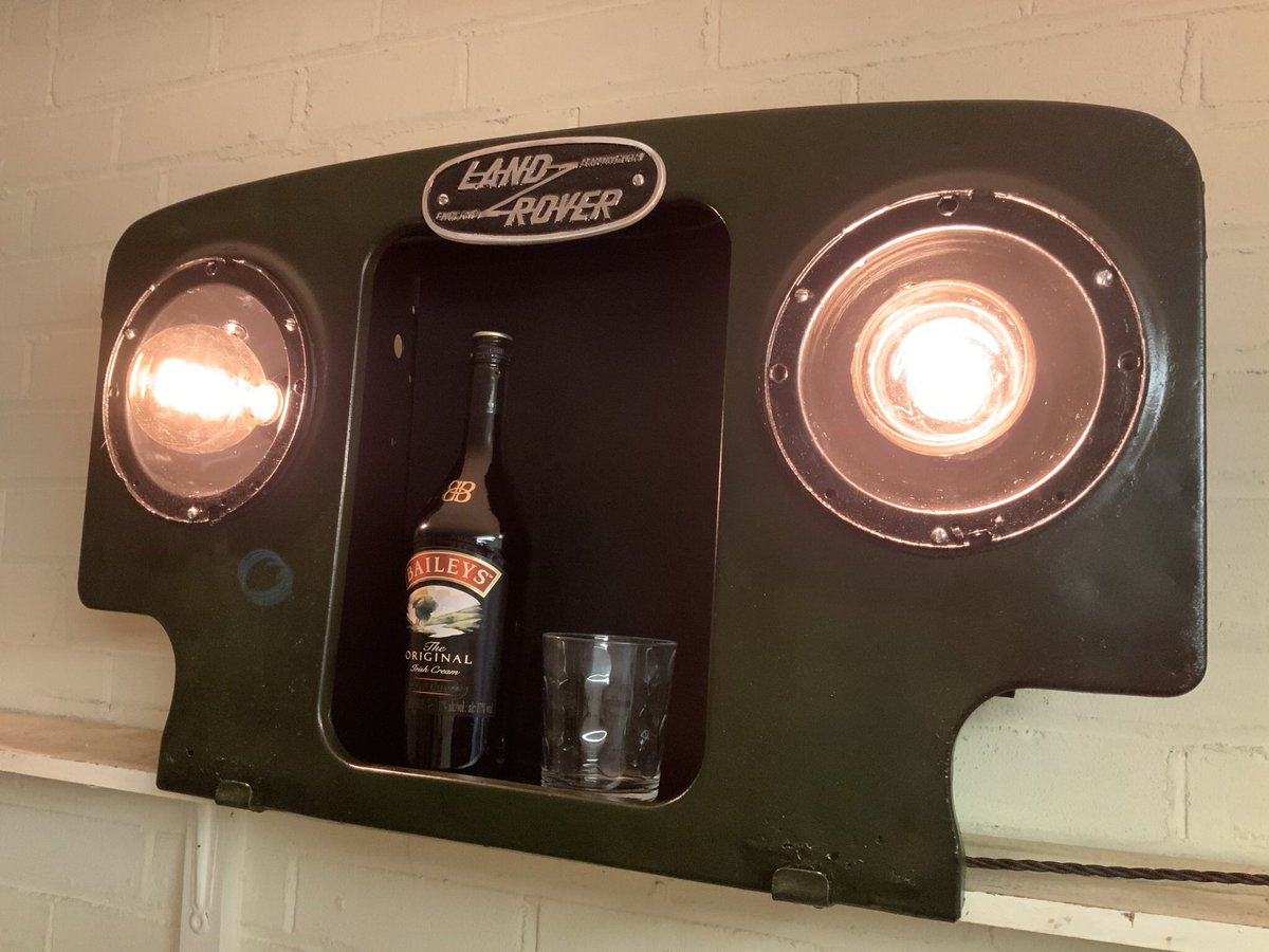 CaveStuff's tweet image. facebook.com/WildEdgeProjec… Project finished and ready to go. #landrover #series1
#wallart #mancave #Lighting #interiordesign