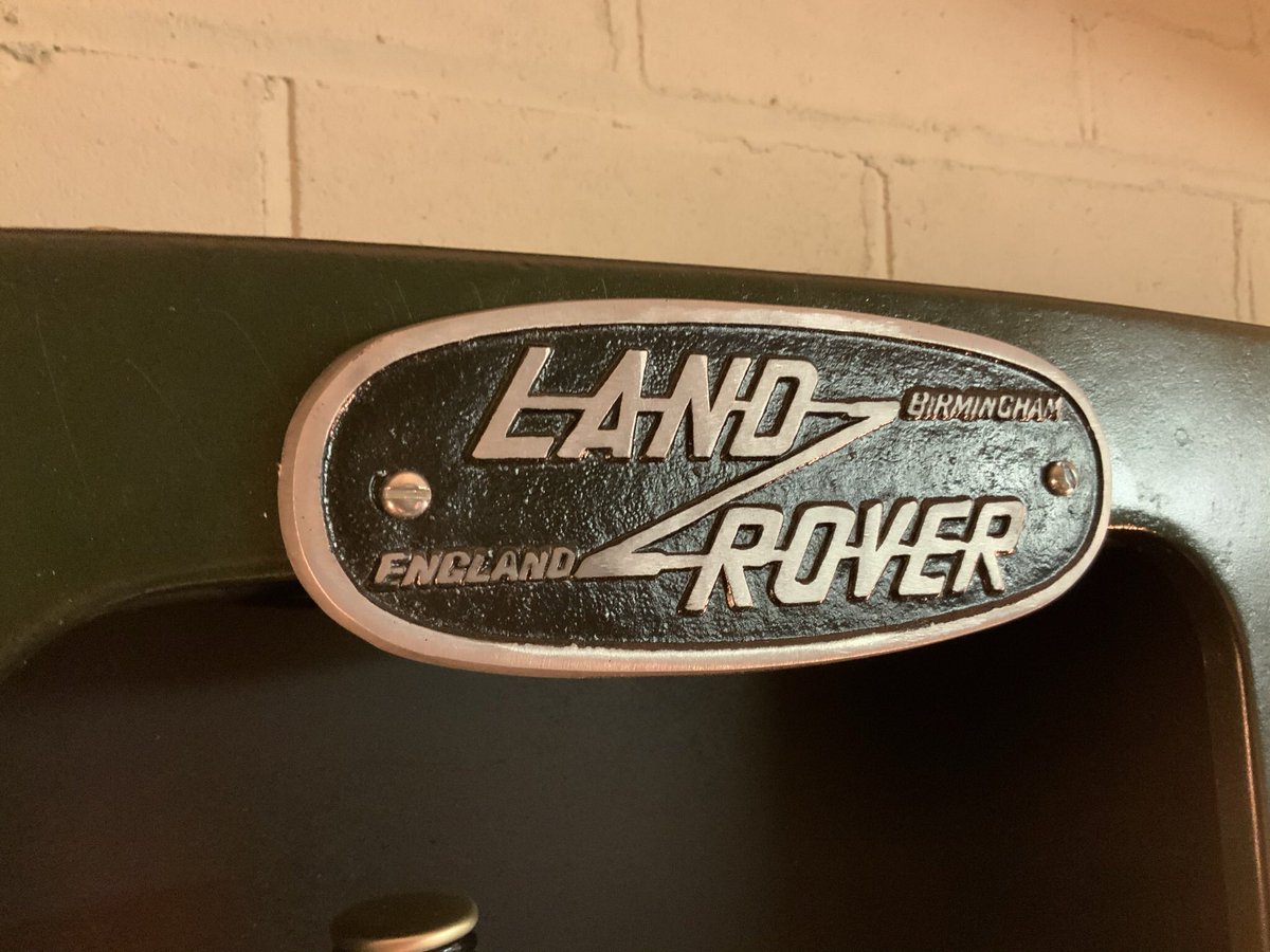 CaveStuff's tweet image. facebook.com/WildEdgeProjec… Project finished and ready to go. #landrover #series1
#wallart #mancave #Lighting #interiordesign