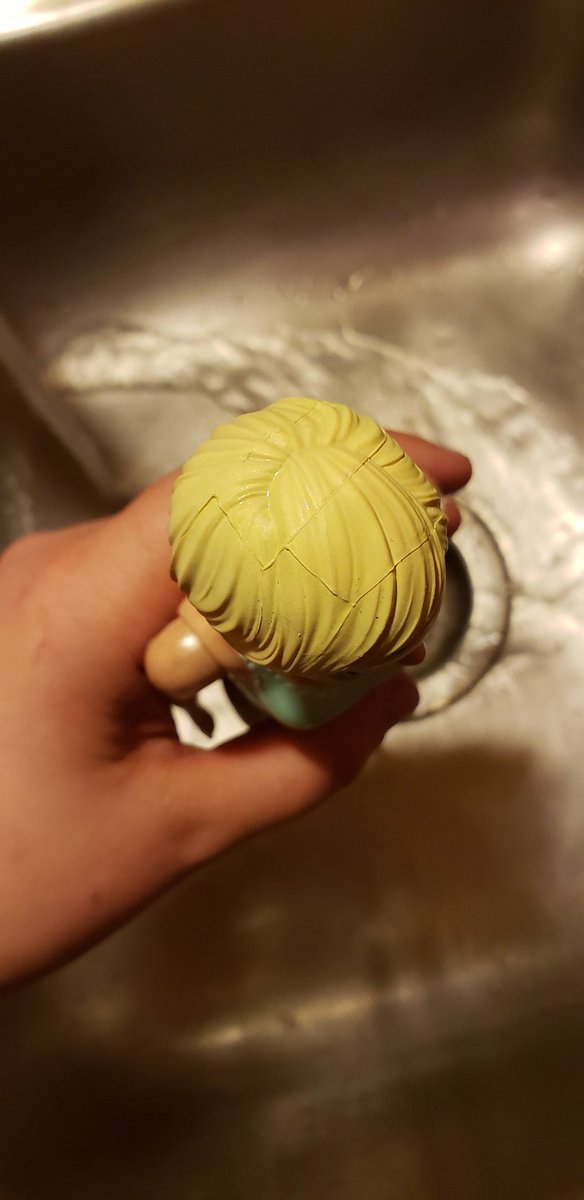 fitzonomy's tweet photo. Huh. Pleasantly surprised at how clean she came out. I'm curious about the chemistry of the paint and the type of plastic used. Some glitter still hanging out but she's definitely not made of Normal BarbieTM materials. https://t.co/z9BTWhX7in