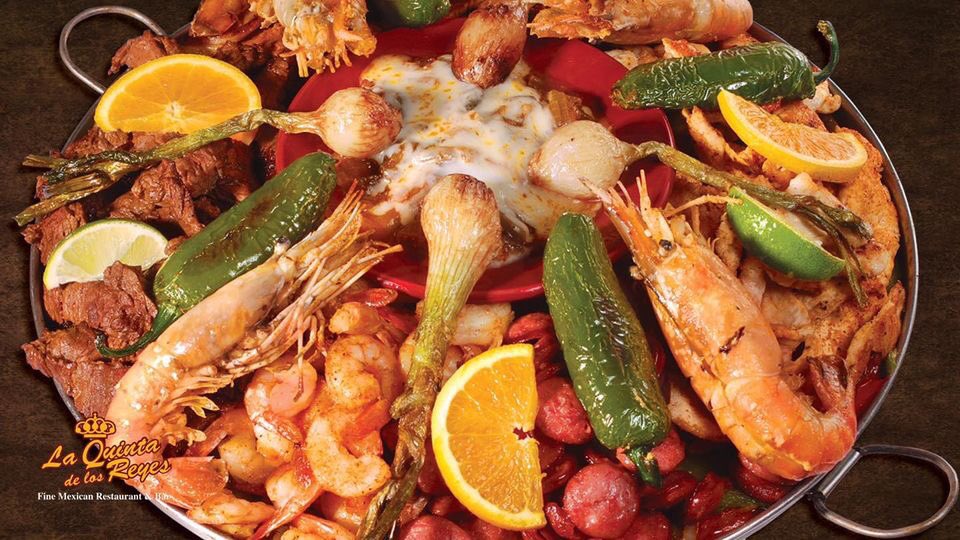 laquintaaurora's tweet photo. https://t.co/UEdXBWvnQU (630)859-4000 #laquintadelosreyesaurora #shopsmall  #shoplocal #mexicanfood https://t.co/XG4gL2eljJ