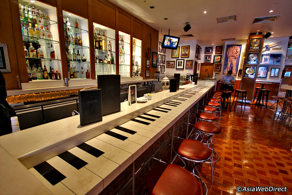 бары с рок музыкой. бары с рок музыкой. летс рок бар. краснодар the rock bar ул горького 104. шведский переулок 2 рок бар.