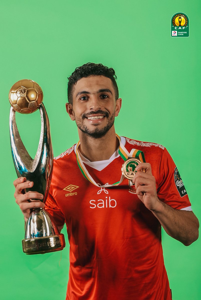 Yallakoranow's tweet photo. جلسة التصوير الرسمية لأبطال إفريقيا من الكاف 🔴🏆9⃣

Via: @CAF_Online https://t.co/1Coliztw2q