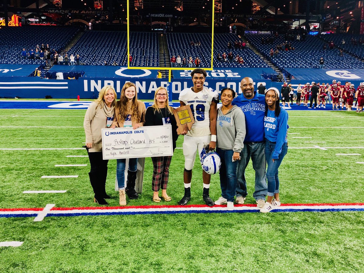 Congratulations to Kyle Haslett of ⁦<a href="/BCHSAthletics/">Bishop Chatard Athletics</a>⁩, this year’s recipient of the Blake Ress Mental Attitude Award in Class 3A Football and presented by the  Indianapolis ⁦<a href="/Colts/">Indianapolis Colts</a>⁩!