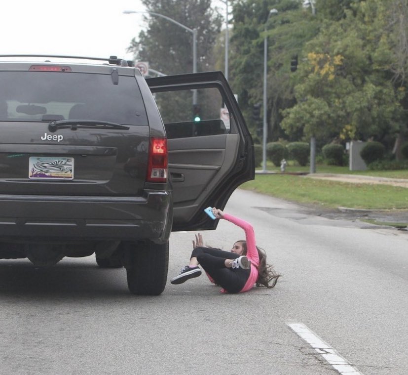 Clarissaa0916's tweet image. “I don’t like lil durk”