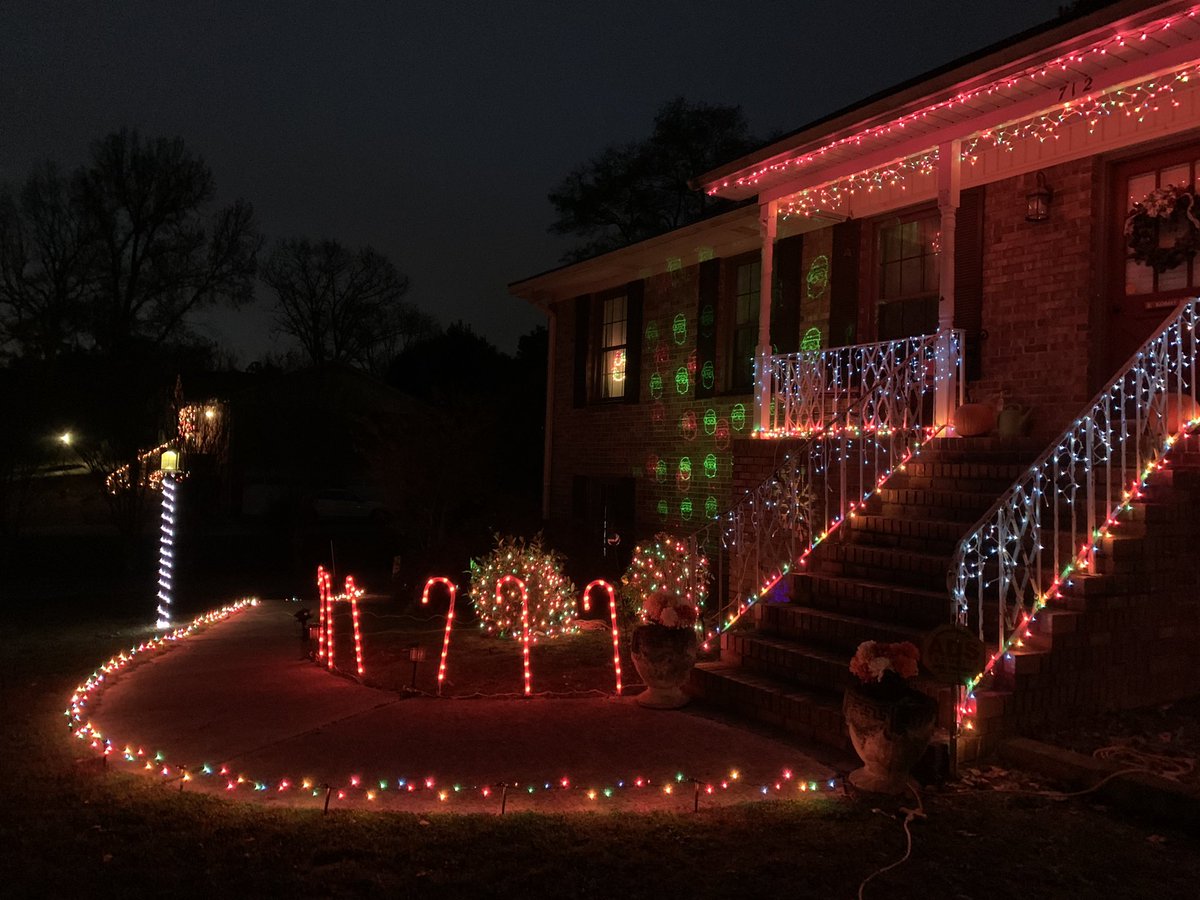 KumuWendie's tweet photo. Chief was a busy sailor yesterday! Enjoy some #Christmas cheer from the Burbridge Hale. #Christmasdecor #christmaslights #Christmas2020 #BurbridgeHale #ChiefLove #ChiefRules https://t.co/povNrMqOir
