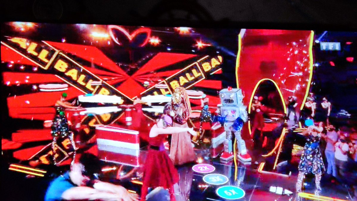 68AlexBEFL's tweet photo. #ReconfinementS30 @MaskSinger_TF1 grΓ’ce Γ #DavidDouillet je suis tjrs sur #DanielLevis @CamilleCombal @alsublet @kevadamsss
@Anggun_Cipta @JarryAtypique #MaskedSingerPH https://t.co/dIgItkzBQY