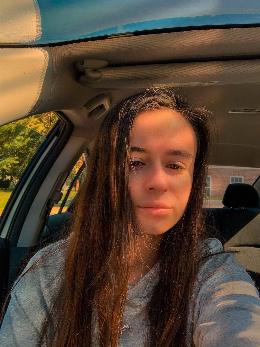 sgfgseavey's tweet photo. just drive, just drive🚗

{ @Ashton5SOS } https://t.co/MHVYhvRuhb