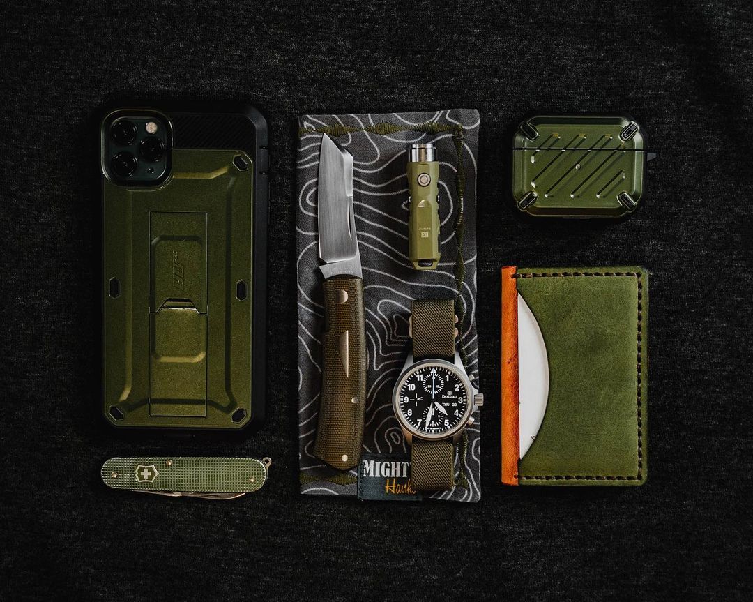 supcase_atl's tweet photo. This week's #EDC is brought to us by @bestdamnedc and features the #UBPro for #iPhone11Pro and #AirPodsPro⁣

🦃 #BlackFriday is over but our Cyber Turkey Friday Monday #Sale is still going...complete your collection and get 50% OFF at https://t.co/m0U2g11HwI (ends #CyberMonday) https://t.co/jfa16Z2xAn