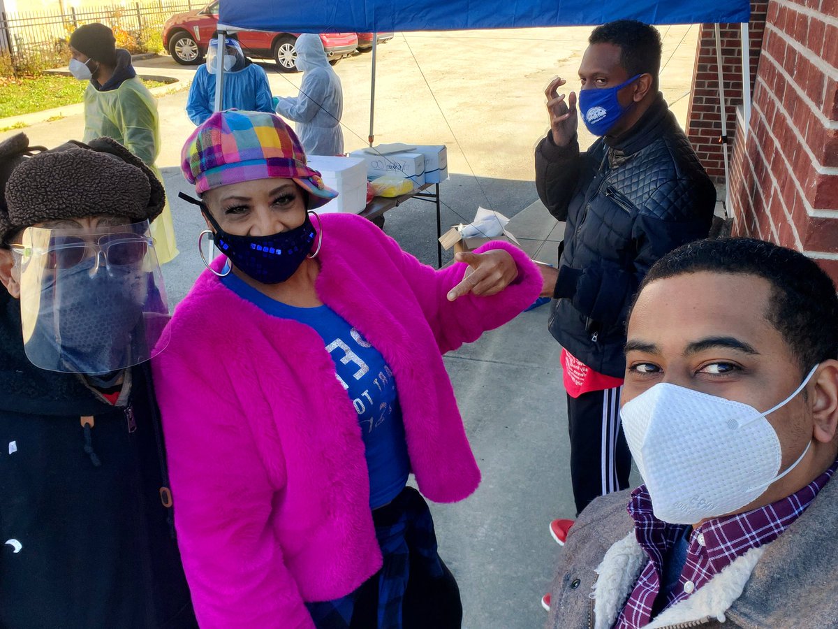 MayorNBooker's tweet photo. FREE DRIVE THRU COVID TESTING 11am - 2pm on 5th and Washington in Maywood. There is still time today! FREE Testing will also be 12/3-12/5 same time. #ONEPROVISO #MAYWOOODTOGETHER #UnityInTheCommunity https://t.co/d70AjObf0y