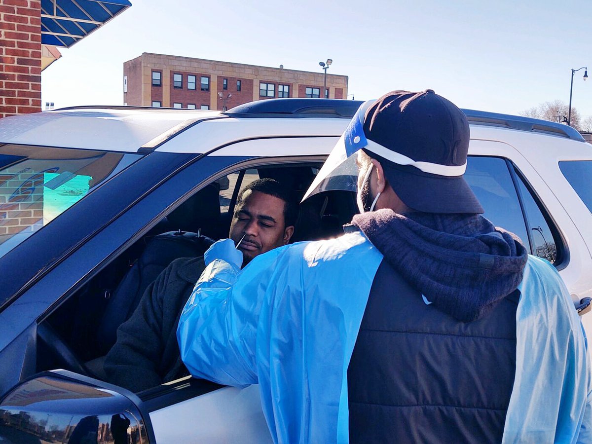 MayorNBooker's tweet photo. FREE DRIVE THRU COVID TESTING 11am - 2pm on 5th and Washington in Maywood. There is still time today! FREE Testing will also be 12/3-12/5 same time. #ONEPROVISO #MAYWOOODTOGETHER #UnityInTheCommunity https://t.co/d70AjObf0y