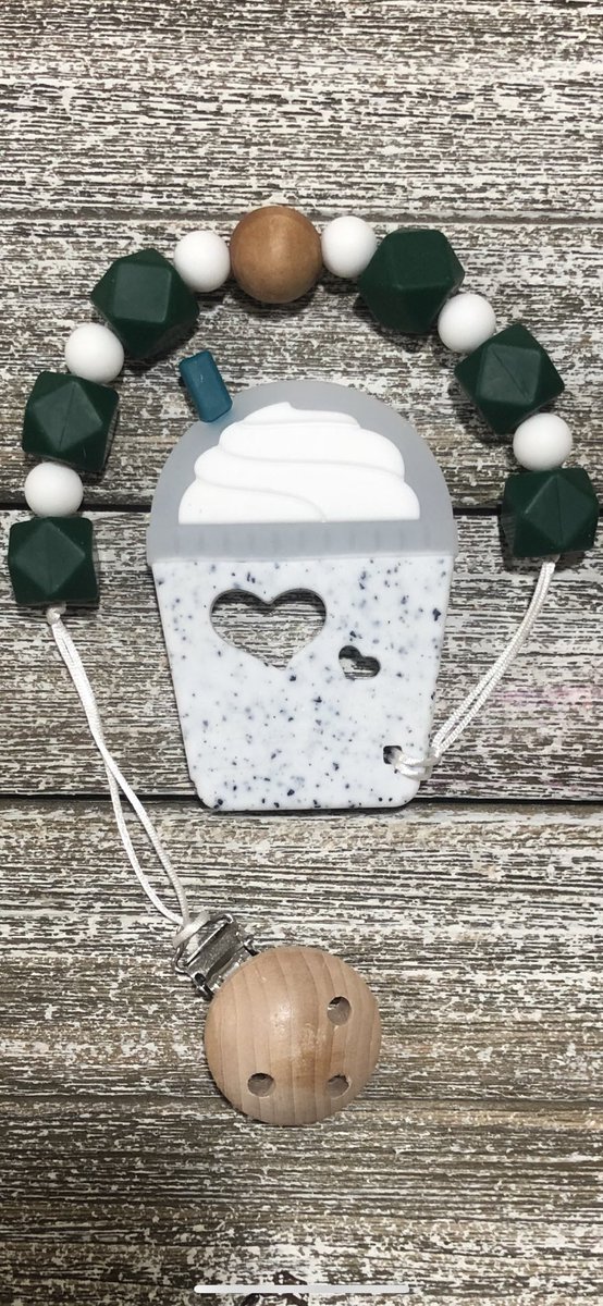 starbs_n_carbs's tweet image. currently in between websites, so dm if you’re interested ❤️ #teether #teethers #teethingclip