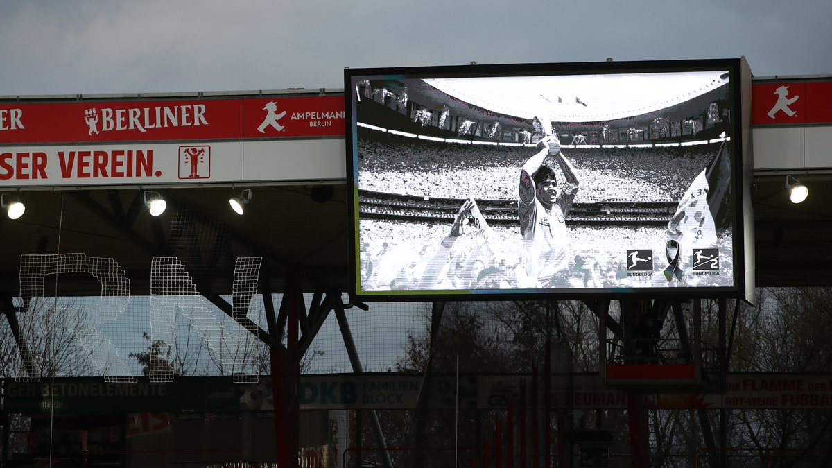 FIFA tweet media