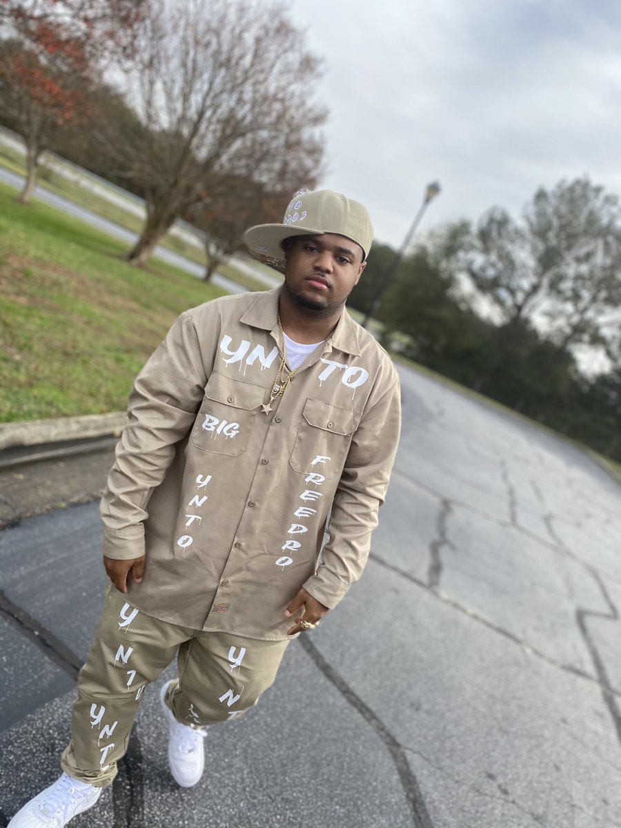 MikemanMckelvey's tweet photo. Niggas stealing sauce I had to switch the style π
#YNTO https://t.co/C8ki2kKbAG