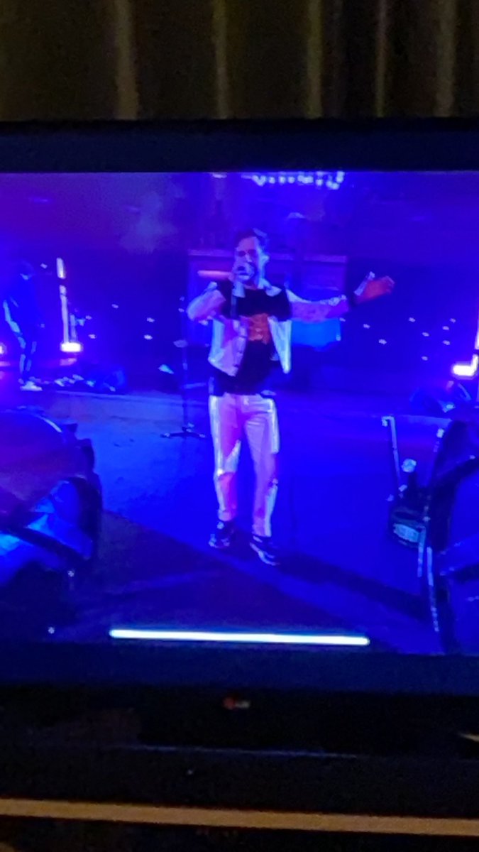 Deanversion1's tweet photo. @KaiserChiefs live in my living room!! C’mon you know! #TheModernWay https://t.co/t4rbJ0NDQN
