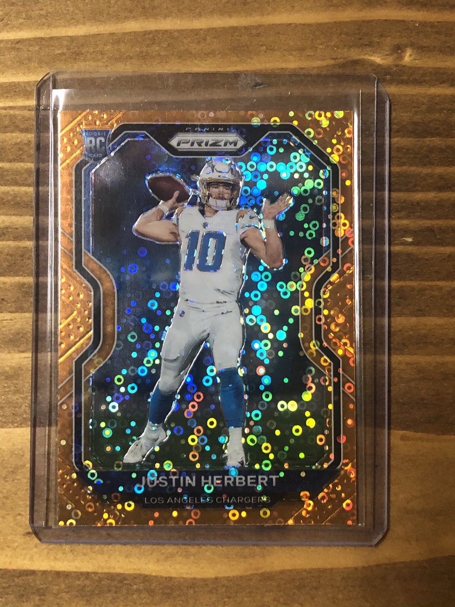 BB_Cards12's tweet photo. Justin Herbert Disco RC 😍 not $1 @Hobby_Connect @HobbyConnector @OnReplin @sports_sell https://t.co/PCzOu5yS15