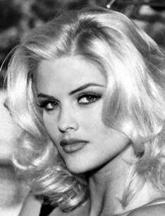 Happy Birthday to Anna Nicole Smith, born on this day in 1967. 