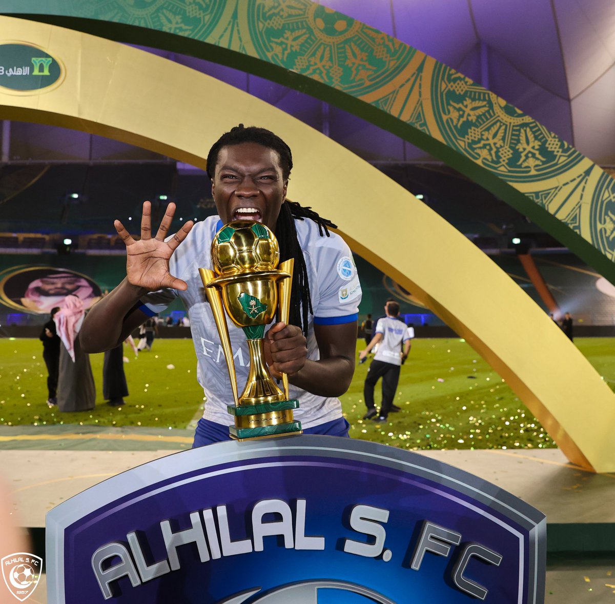 Alhilal_FC's tweet photo. 📸 سماء الهلال تمطرررر ذهبًا 🤩🏆💙

#الهلال_بطل_الكأس_الأغلى 
#الهلال https://t.co/pjykn8Qd94