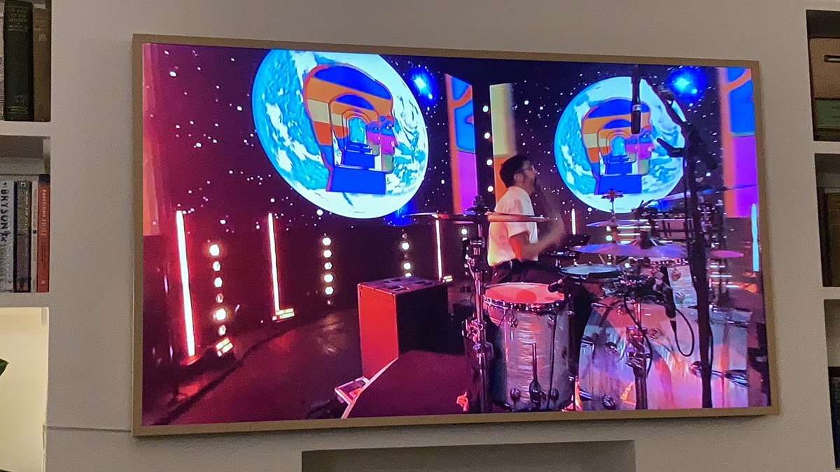 annacirera's tweet photo. @melodyvirtual great concert from @KaiserChiefs! Who would have thought that you could have such great experience through a virtual gig! Thanks! https://t.co/XLH1n5DRzW