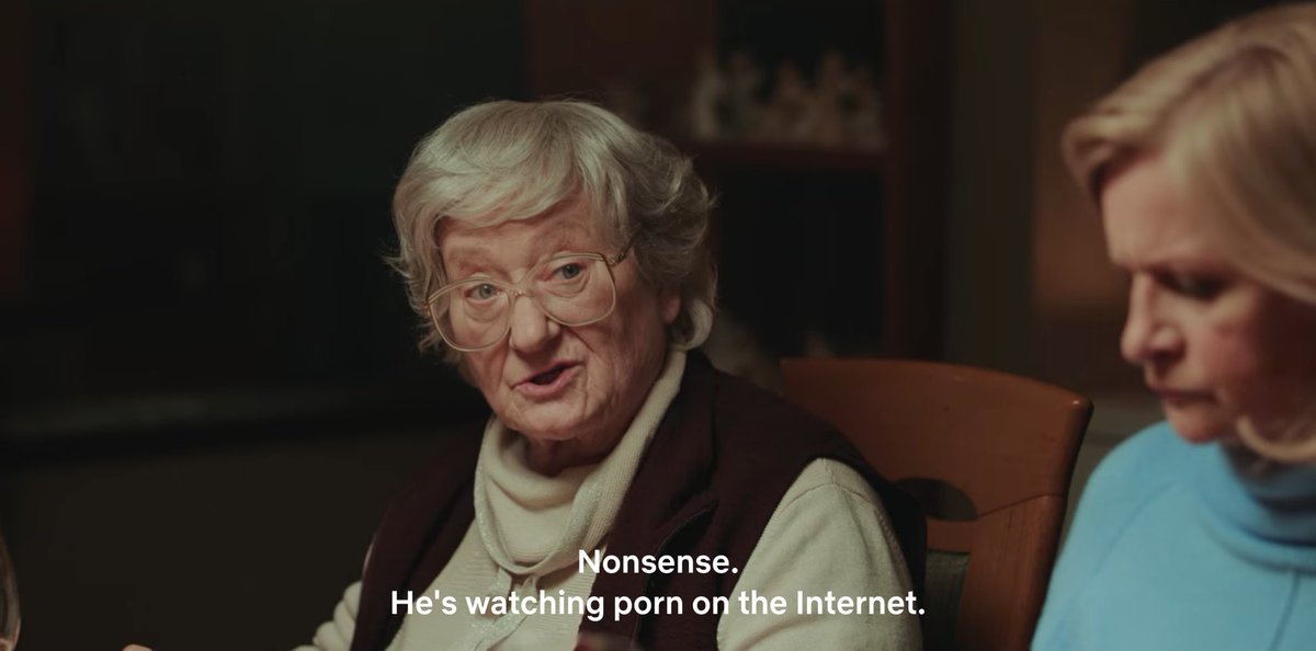 NiratAnop's tweet photo. this grandma is too awesome 😂 #OverChristmas #ÜberWeihnachten https://t.co/lkq1ooFjnd