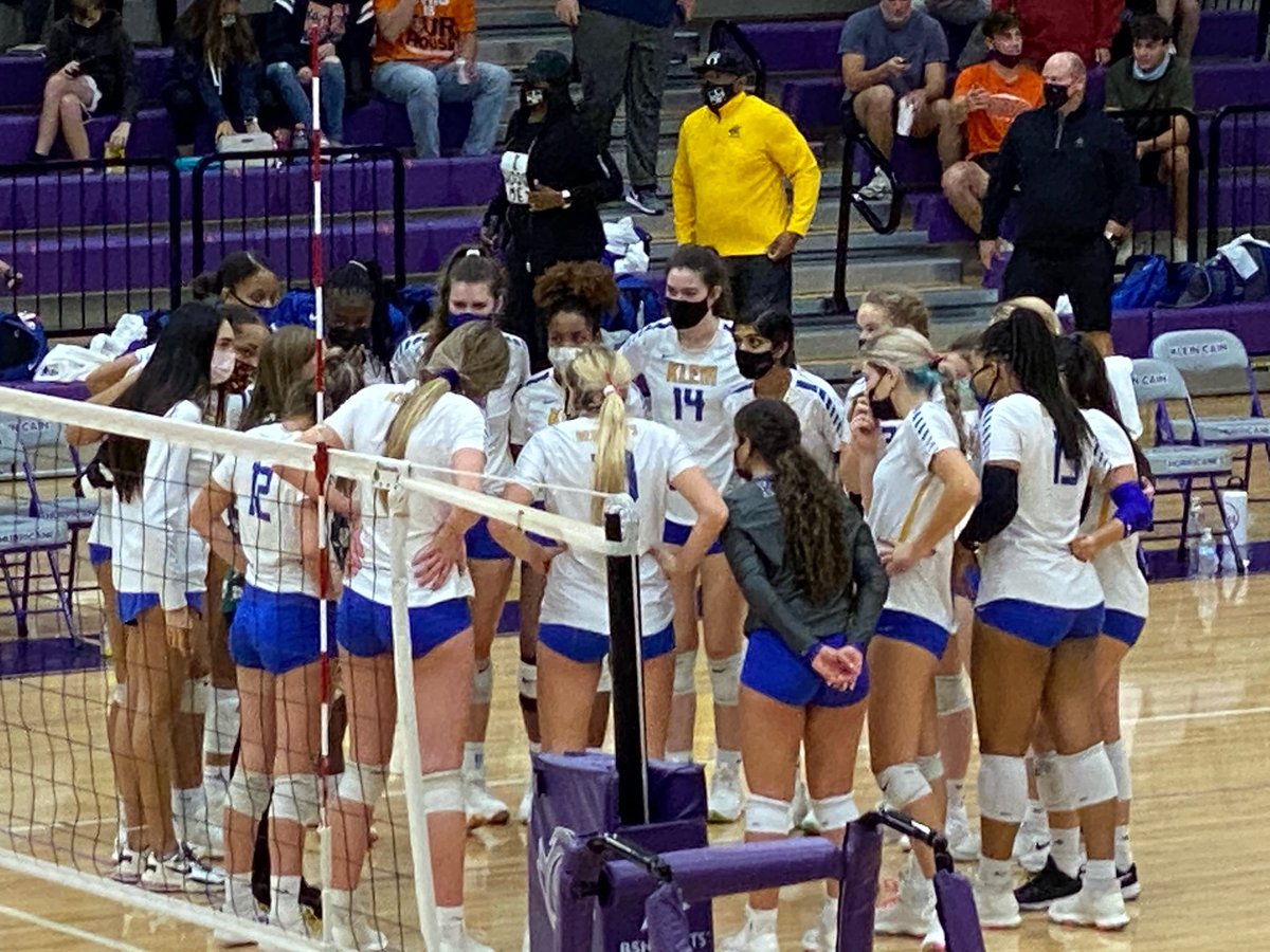 jenny_mcgown's tweet photo. Congrats to @KleinVolleyball on another WIN today on their way to State! It was great to see you in action—we are super proud of you! #GoBearkats 💛💙💛 https://t.co/UoJcQgvXjG
