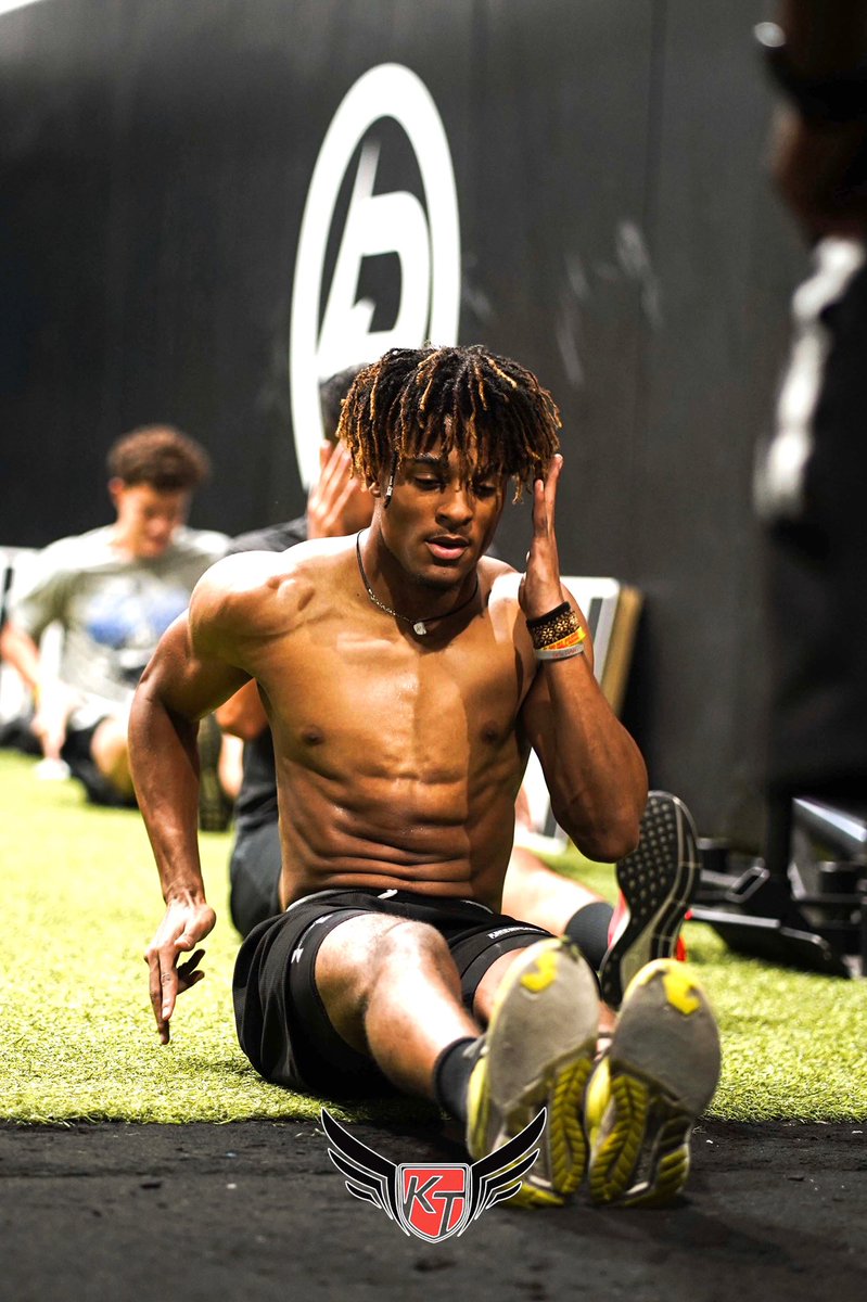 KTPrepElite's tweet photo. They been hiding all COVID season we been silently pulling further and further away💨 #KTWay imma say it for the people in the back IT AIN’T FOR EVERYONE. Players come first, second &amp; third 🤝🤝 @jak_rtz @CoachDev_KTPrep  @tmeperformance @blackandicy @coach__black https://t.co/QkZXAQ4Xv0