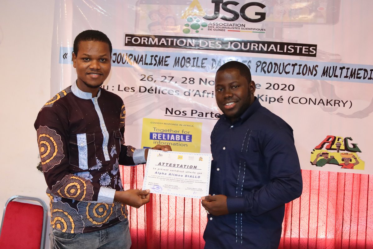 ajsg_guinee's tweet photo. #InfosCovid19 #FormationMojo
Après 3 jours d'échanges sur la pratique du journalisme mobile, les travaux ont pris fin. 18 journalistes outillés en cadrage, montage via smartphone. Merci à nos partenaires et à nos formateurs @FondHirondelle @WFSJ @sbskalan #Idovic @DNDi @guinee_om https://t.co/E6Tu771RAO