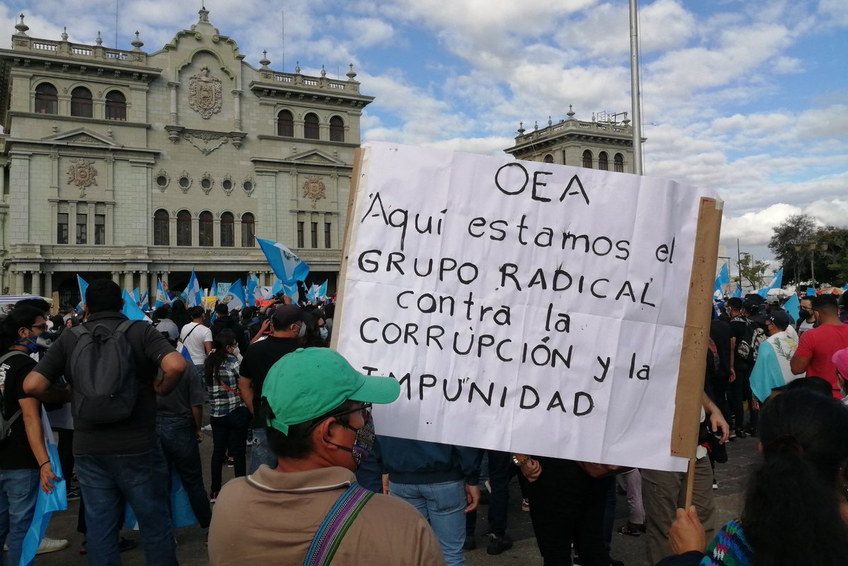 Ok, so I started this thread so late I didn't get to this week's updates before I got to the plaza. Maybe it's better, because I'll sum it up faster: congress nixed the budget and the president called on the OAS to mediate a so-called dialogue and most people couldn't care less.