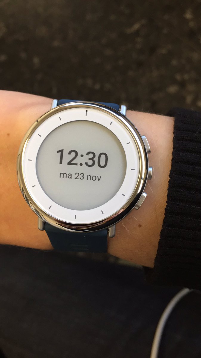 ClaudyWichink's tweet image. Dit onderzoekshorloge meet continue en objectief mijn symptomen en daarmee mijn achteruitgang de komende twee jaar, zonder dat ik medicatie krijg..Een onderzoek van #Parkinson Op Maat De Novo...
@radboudumc
@basbloem
@parkinsonNEXT