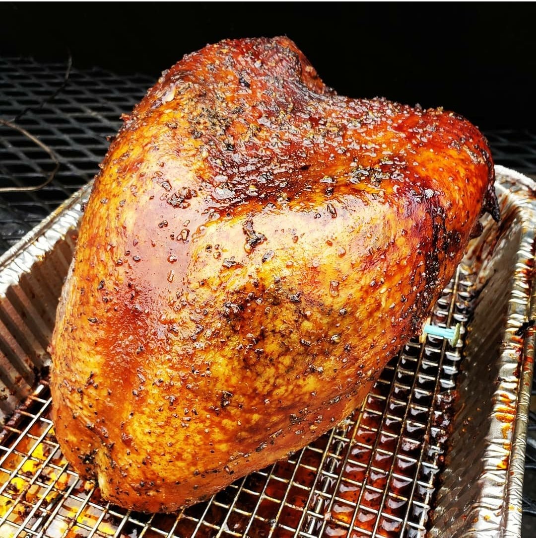 unionpigbbq's tweet photo. Best reason to #smoke an extra #turkey breast... the Saturday Sandwich #hickory smoked turkey, #bacon , lettuce, tomato, mayo and my Cranberry tyme #bbq sauce on @potatorolls bread. I mean, I guess you can call it leftovers. #unionpigbbq https://t.co/yybl6eaiLB