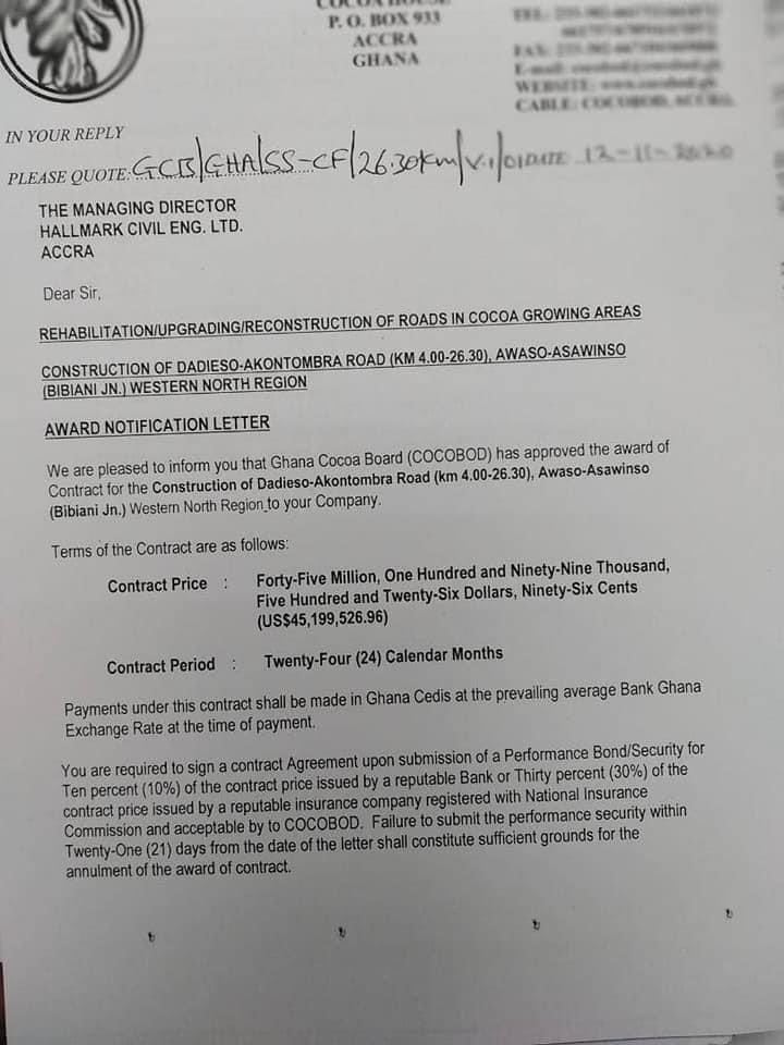 theoberchie's tweet image. The Awaso- Asawinso Road is Is already asphalted. One Government; 
• Fake Projects
• Fake Contracts 
• Inflated Project. 
 @NiiAmala @NDC20202 @QueenieBaby18 @AnnanPerry @Sahadu_hamza 
#AkufoAddoIsCorrupt #KickNanaOut #Amidu