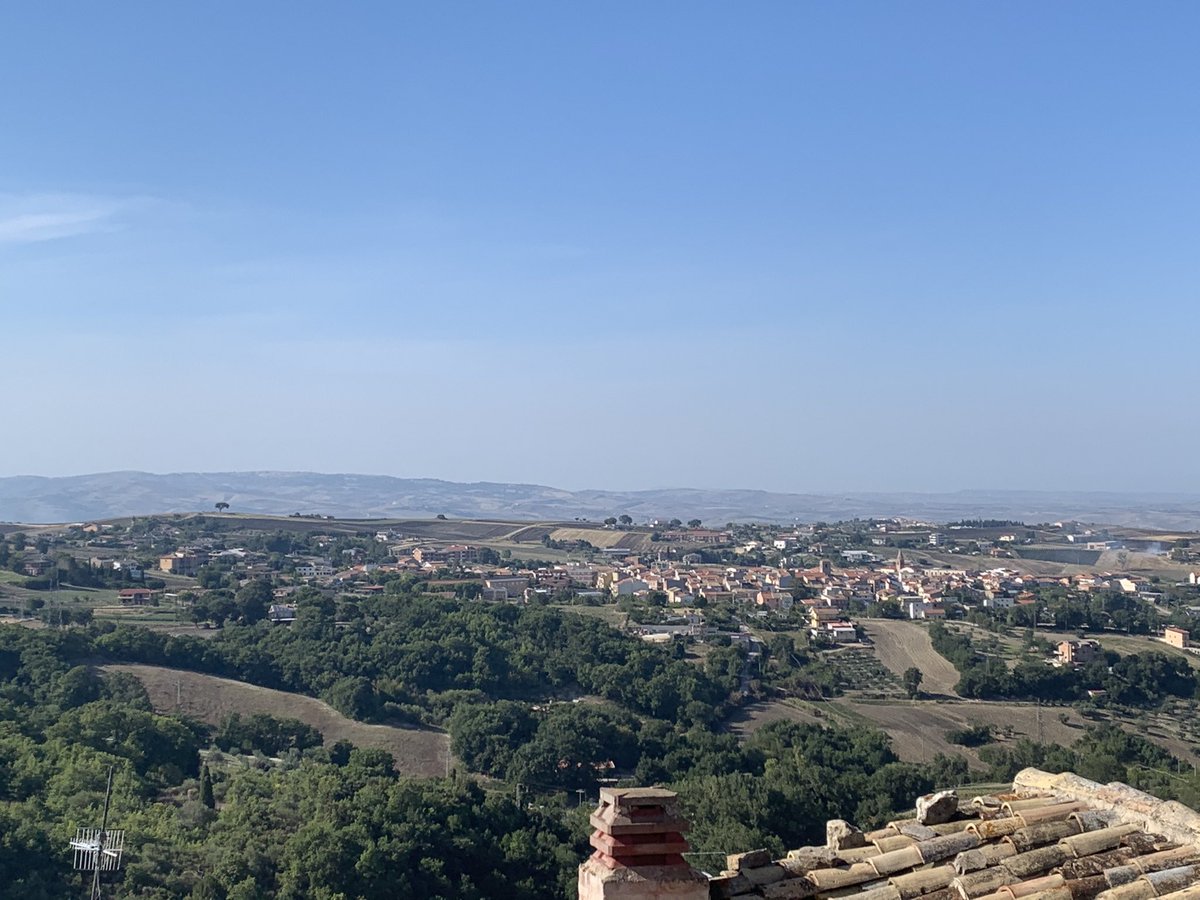 JadeSummer's tweet photo. Wishing I was back in Italy 😩 this was the view from our balcony on a morning 😍 https://t.co/hZFmMINKCH