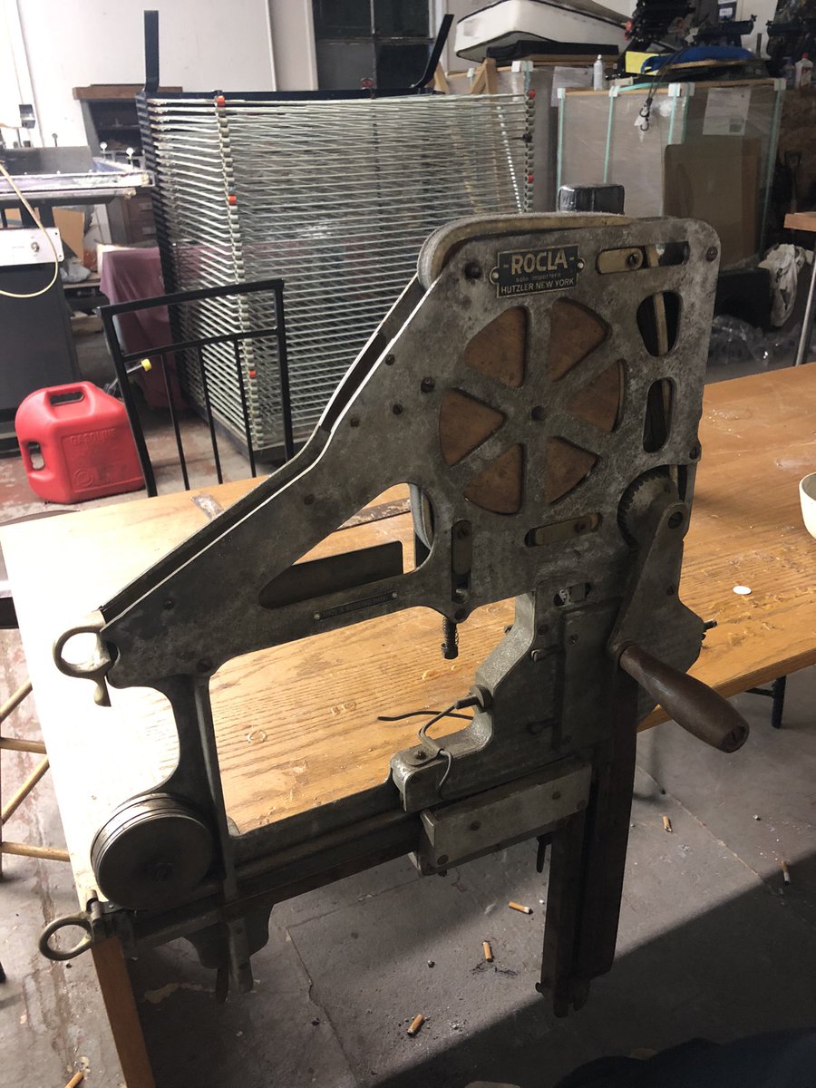 918Printery's tweet photo. So who has instructions on this whirligig??

#letterpress #hotmetal #linotype #type #casting https://t.co/6461UtC5BA