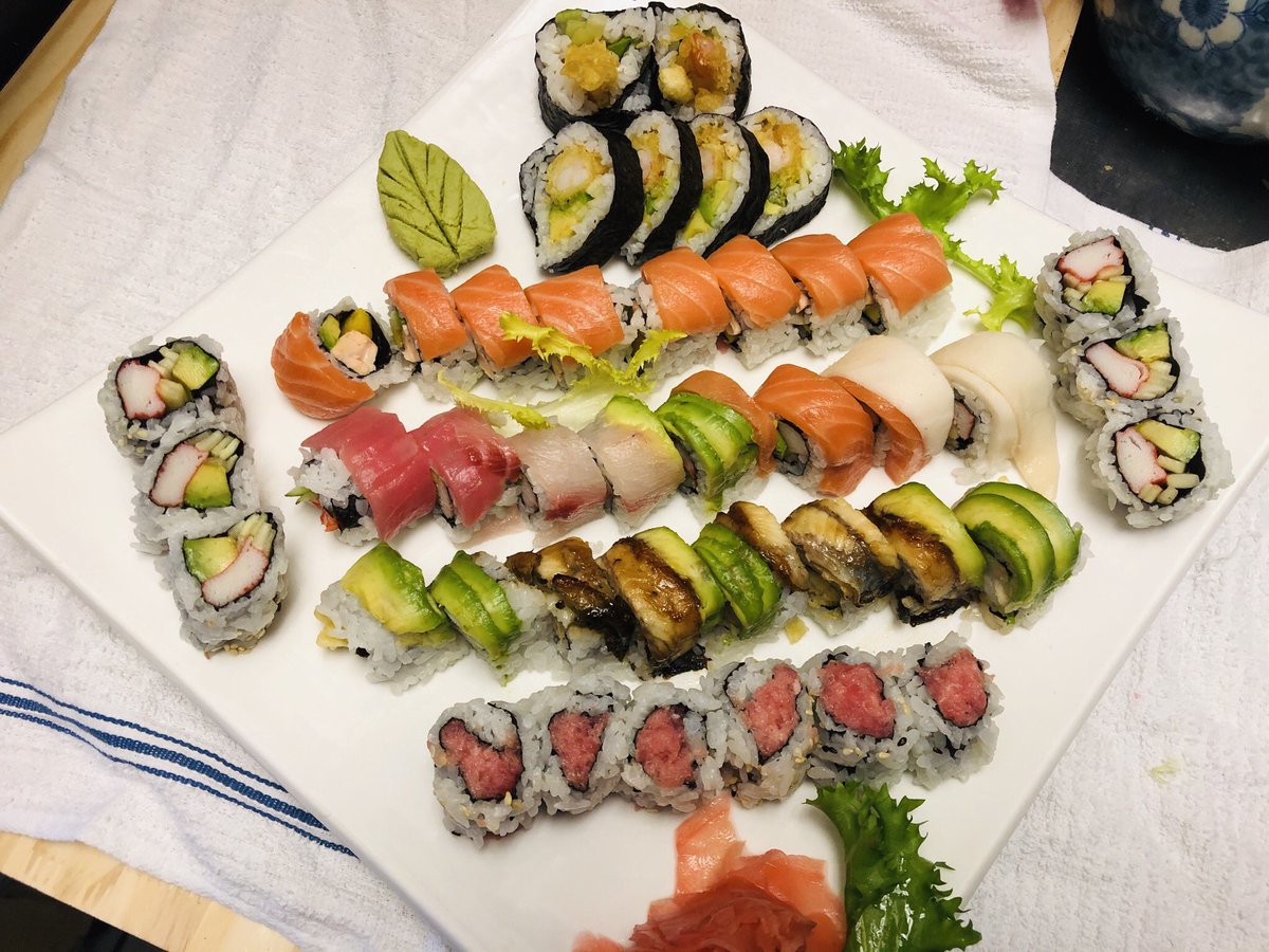 fusionwok's tweet photo. Roll party for two https://t.co/TTXr3IzYtr
